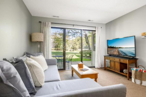 Cozy Beach Front Condo AC Beach Waterfront